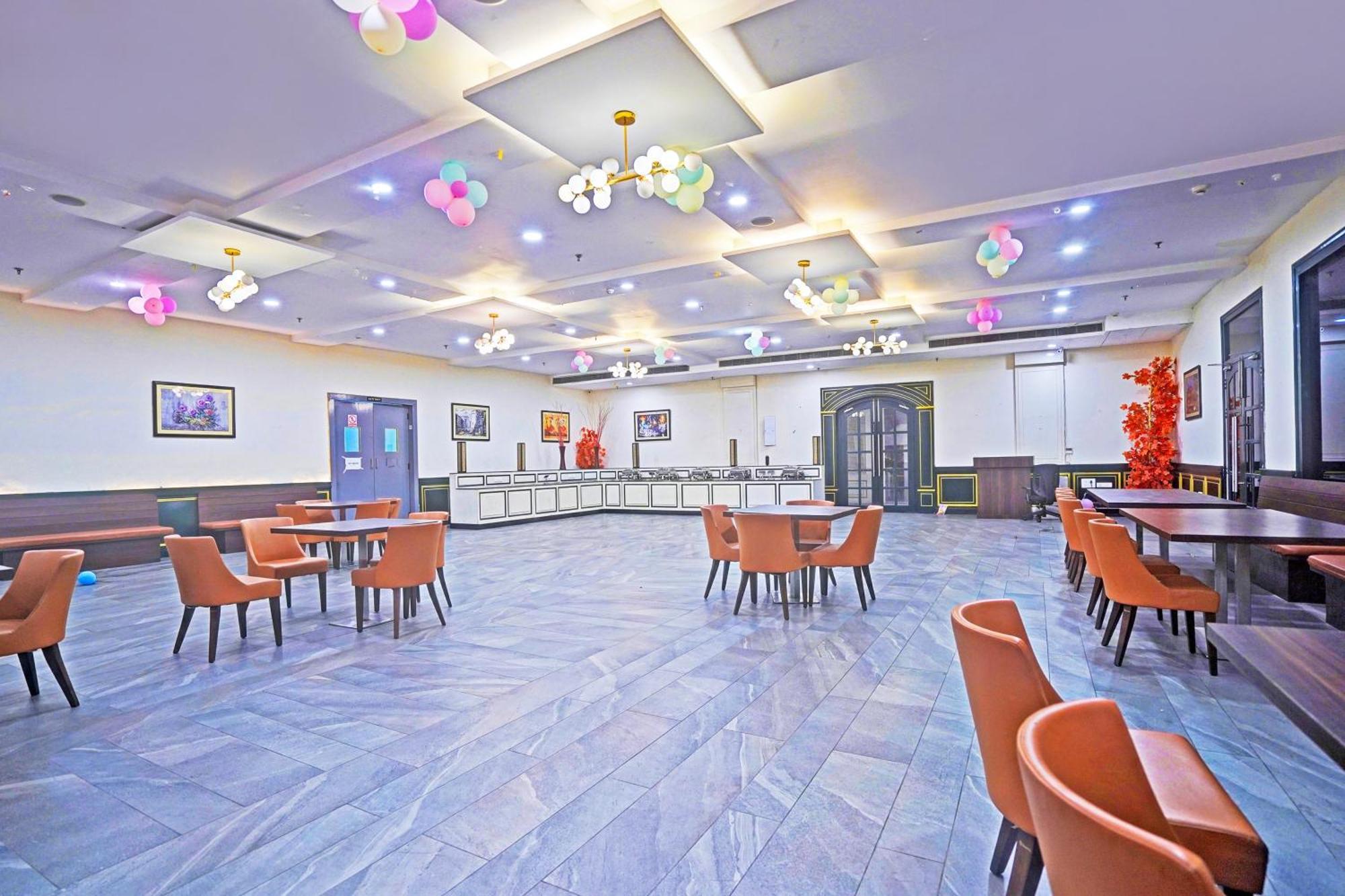Palette Gomti Nagar Near Ekana Stadium Formerly Gusto Club Lakhnau Kültér fotó
