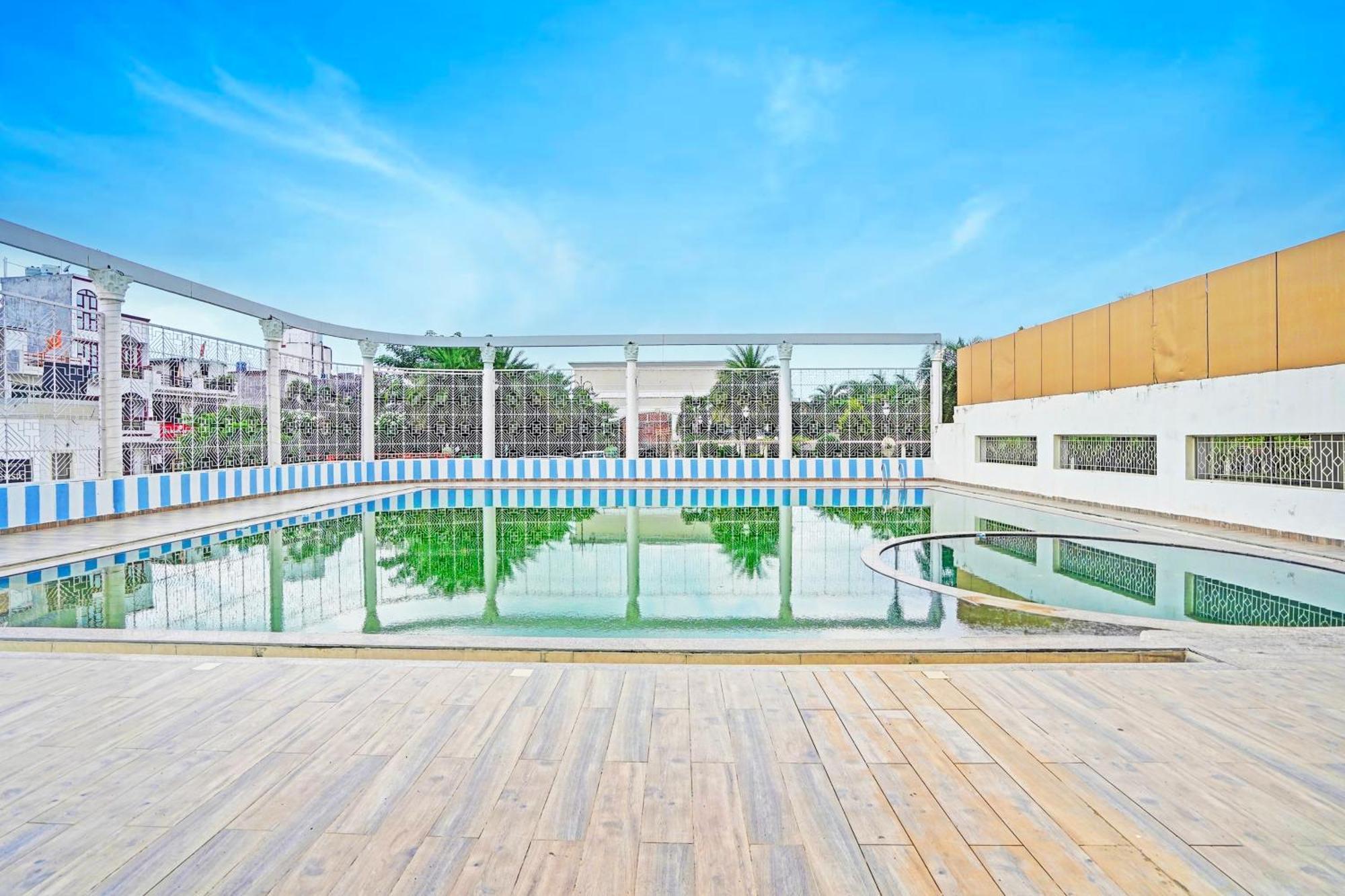 Palette Gomti Nagar Near Ekana Stadium Formerly Gusto Club Lakhnau Kültér fotó